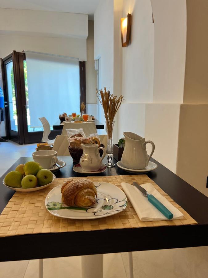 プラーイア・ア・マーレ Al Vecchio Pioppo Bed & Breakfast エクステリア 写真
