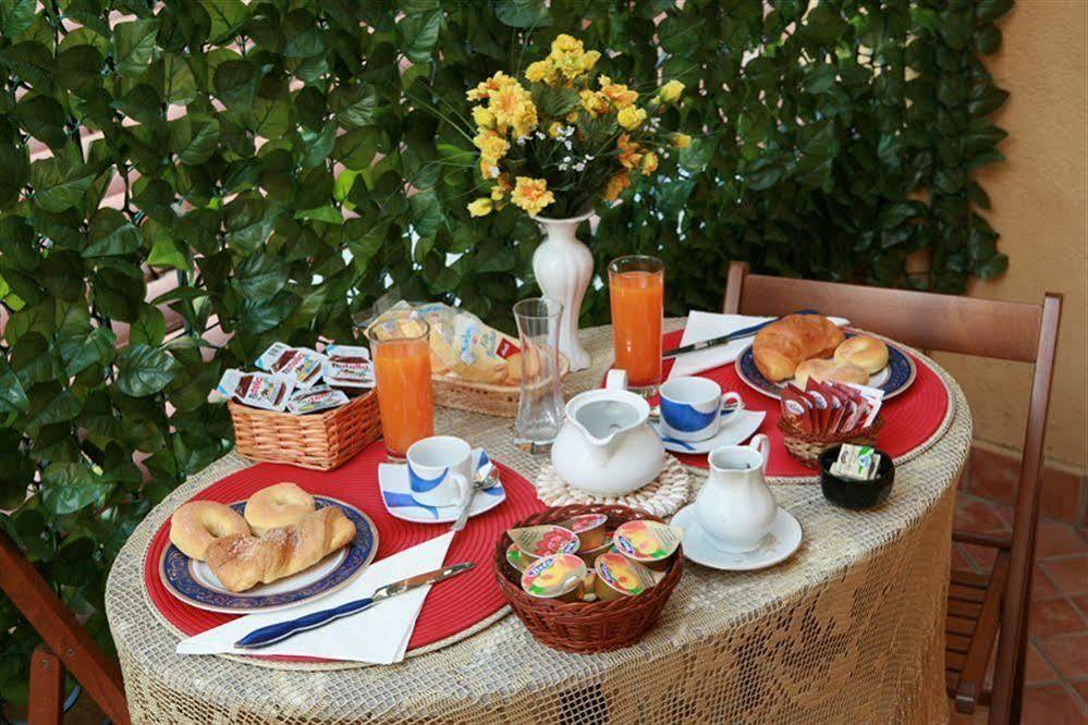 プラーイア・ア・マーレ Al Vecchio Pioppo Bed & Breakfast エクステリア 写真
