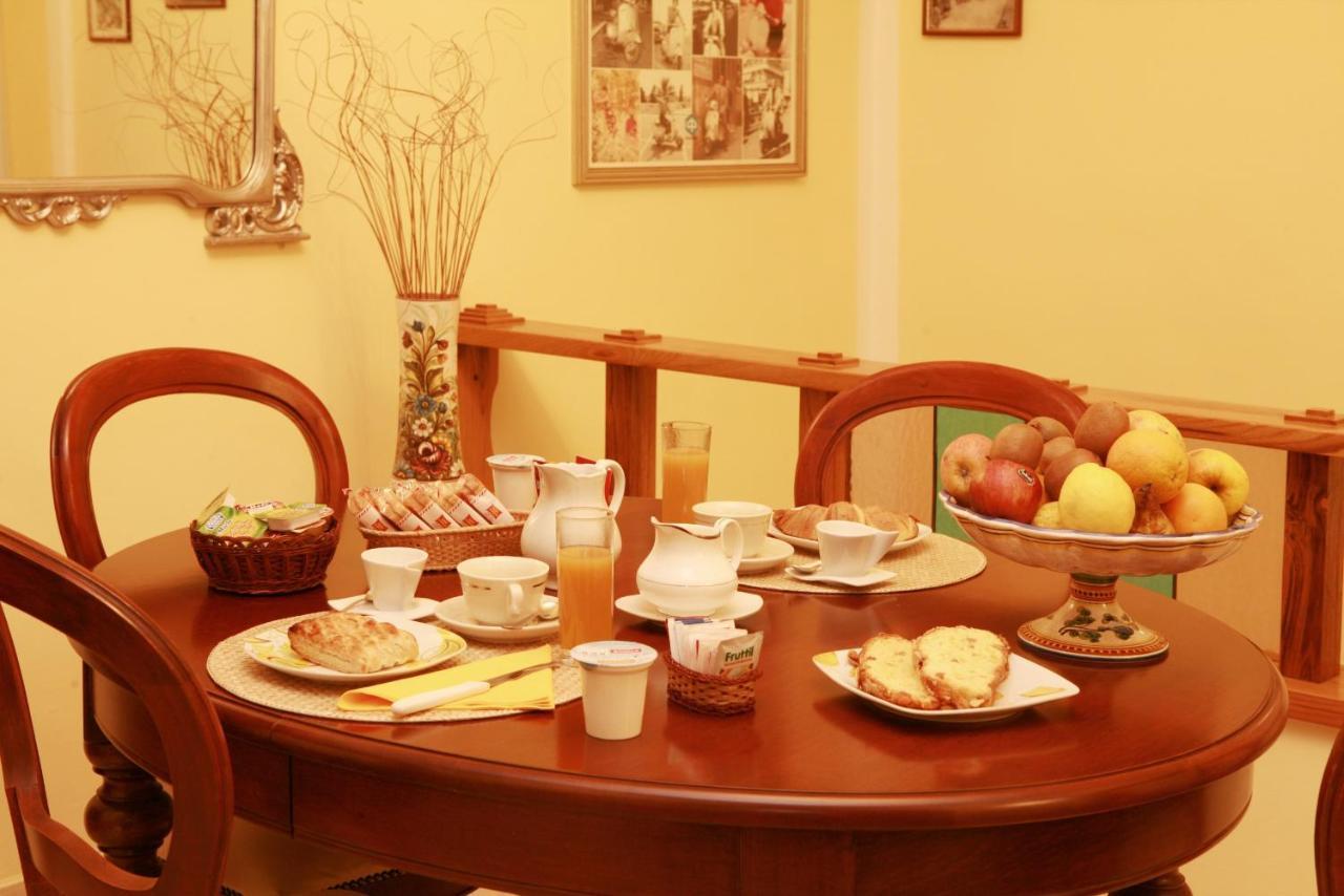 プラーイア・ア・マーレ Al Vecchio Pioppo Bed & Breakfast エクステリア 写真